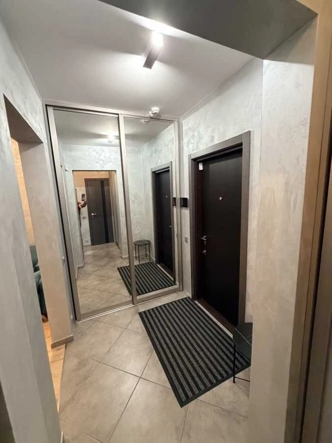 Продаж 1к квартири 42 кв. м на вул. Юлії Здановської 36В • I