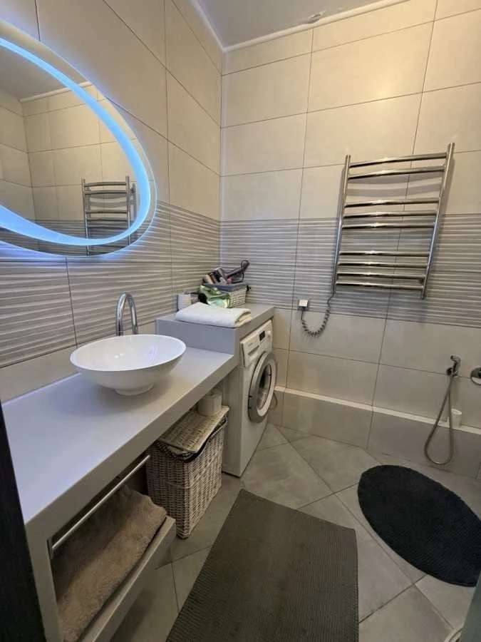 Продаж 1к квартири 42 кв. м на вул. Юлії Здановської 36В • I