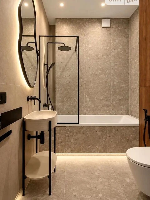 Продаж 1к квартири 43 кв. м на вул. Дегтярівська 17 корпус 1
