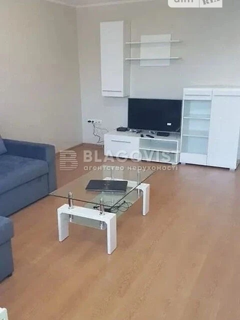Продаж 2к квартири 47 кв. м на вул. В'ячеслава Чорновола 30