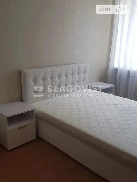Продаж 2к квартири 47 кв. м на вул. В'ячеслава Чорновола 30