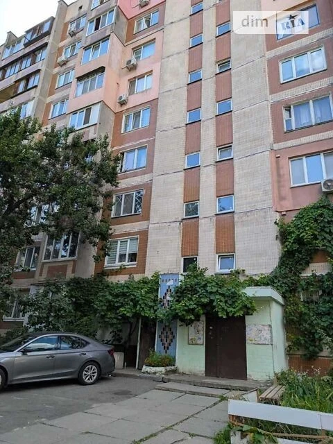 Продаж 1к квартири 32 кв. м на вул. Вахтанга Кікабідзе 8 • I