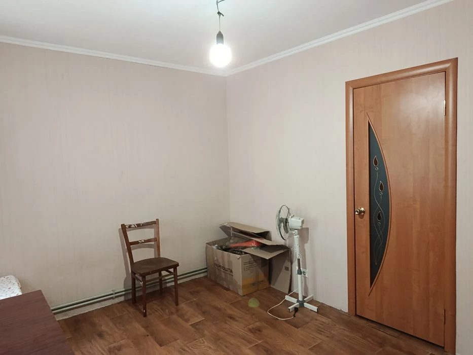 Продам Часть дома-3 комн.50/44/13- летняя кухня,в/у,ремонт,4