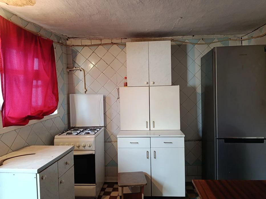 Продам Часть дома-3 комн.50/44/13- летняя кухня,в/у,ремонт,4