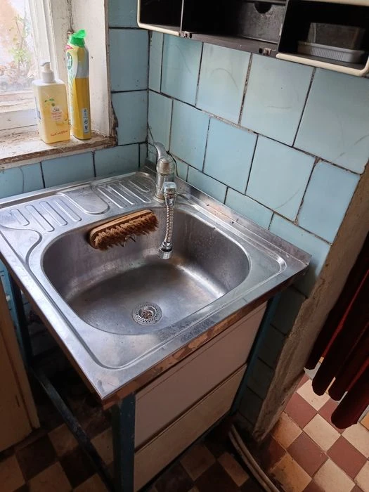 Продам Часть дома-3 комн.50/44/13- летняя кухня,в/у,ремонт,4
