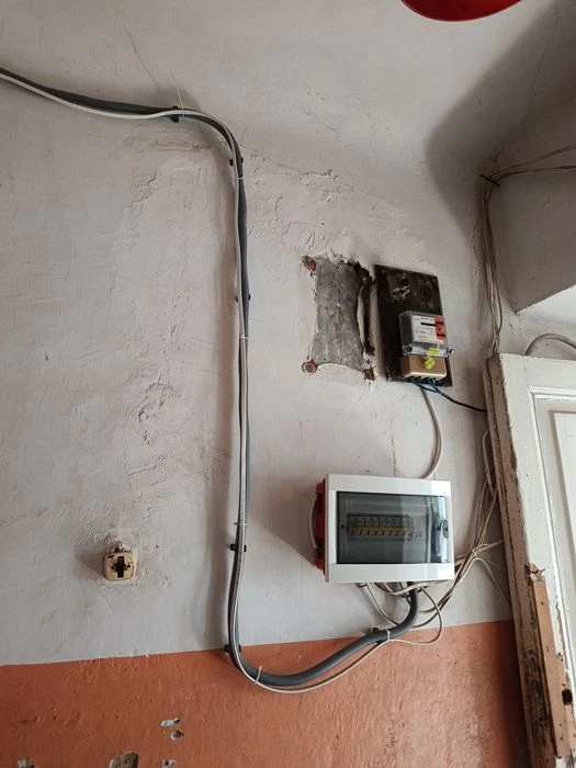 Продам Часть дома-3 комн.50/44/13- летняя кухня,в/у,ремонт,4