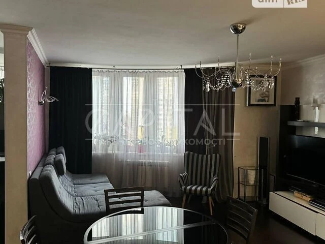 Продаж 3к квартири 114 кв. м на вул. Дніпровська наб. 19-А •