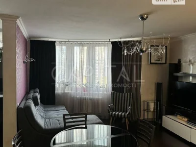 Продаж 3к квартири 114 кв. м на вул. Дніпровська наб. 19-А •