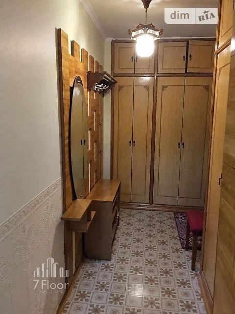Продаж 3к квартири 82 кв. м на вул. Олександри Екстер 12 • I