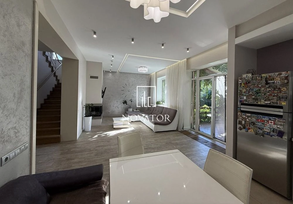 Продам готовий будинок 150м² біля лісу, Київ. Ремонт, меблі,