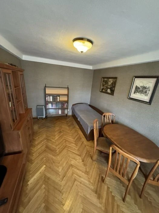 Оренда 2к квартири, вул Бойчука 13-Б, Печерськ, метро Звірин