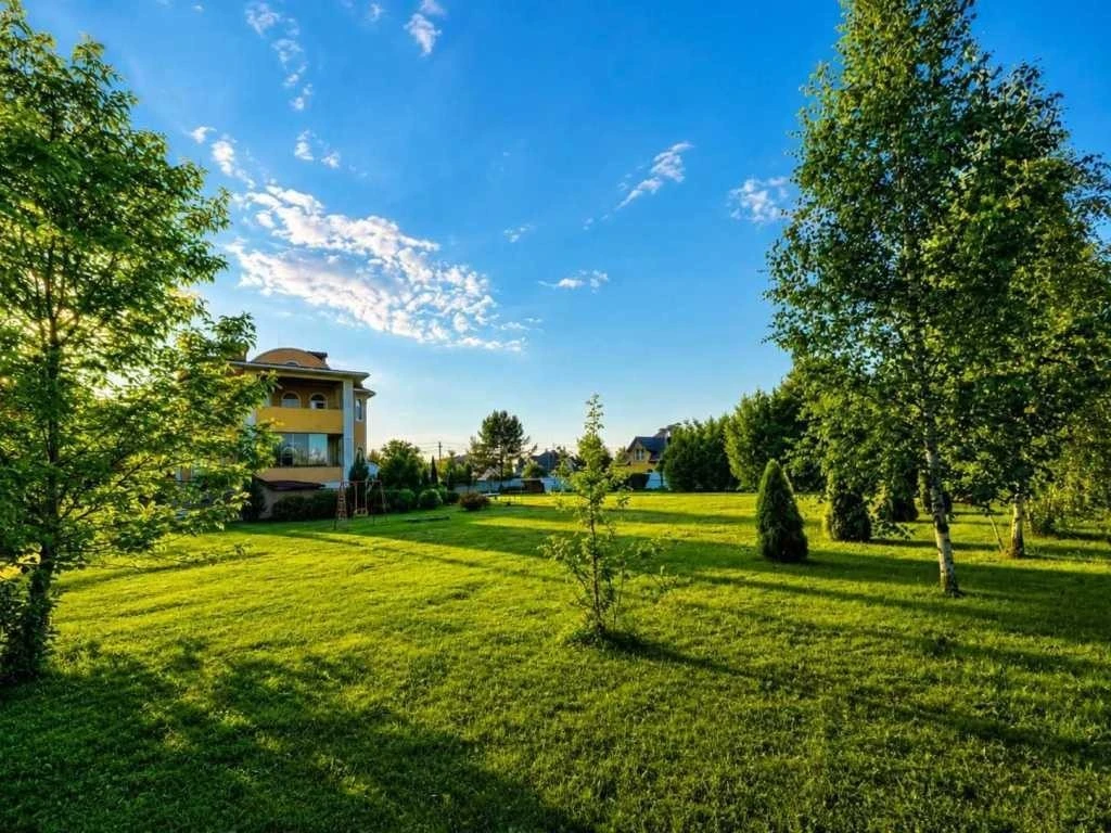 Продаж будинку 390 м², Лісова