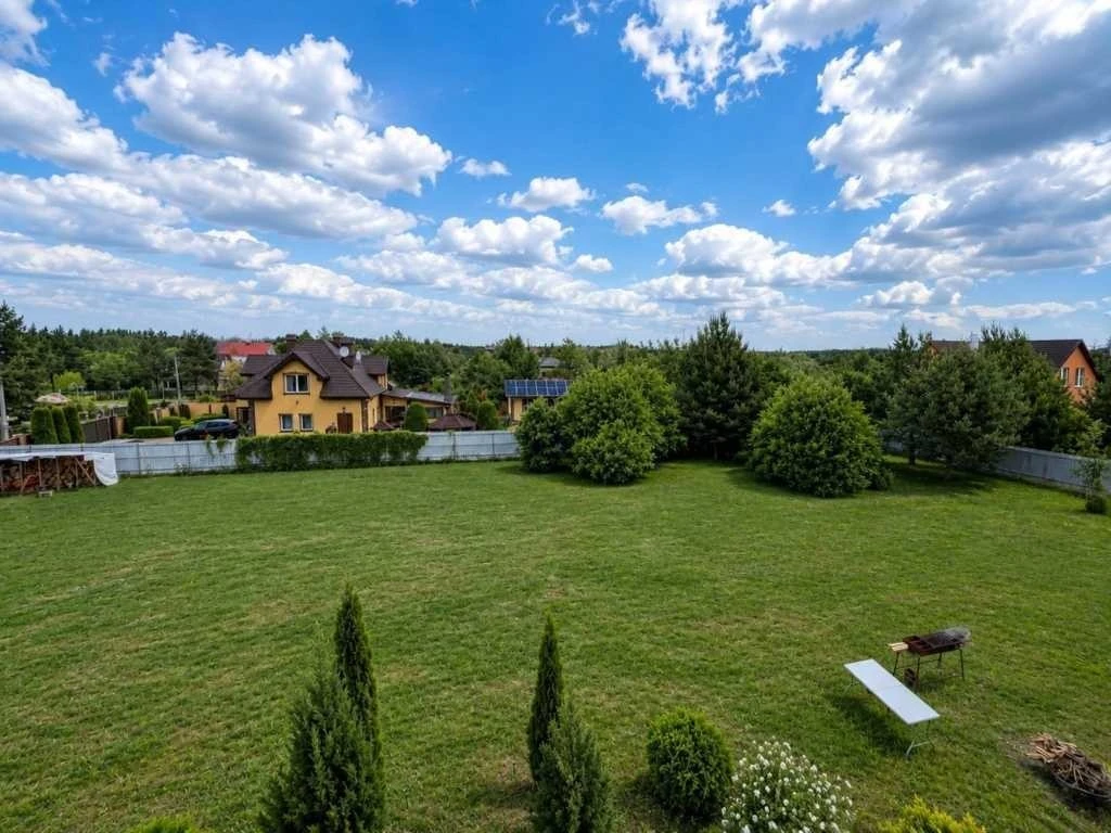Продаж будинку 390 м², Лісова