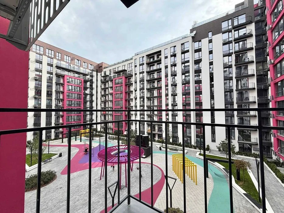 Стильна смарт квартира з балконом в Manhattan Up