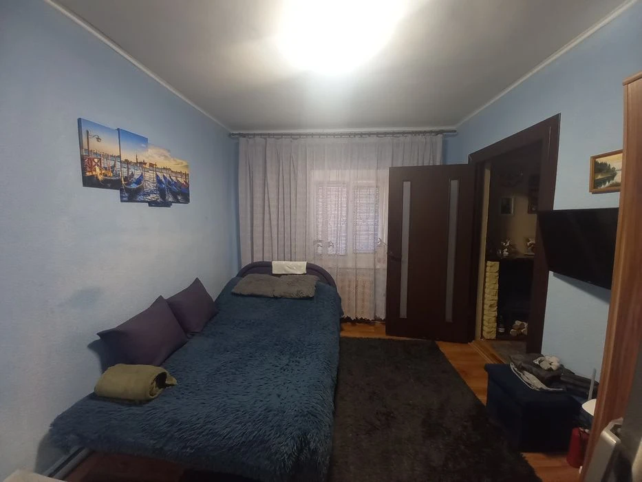 Продам 2х квартиру. Центр.