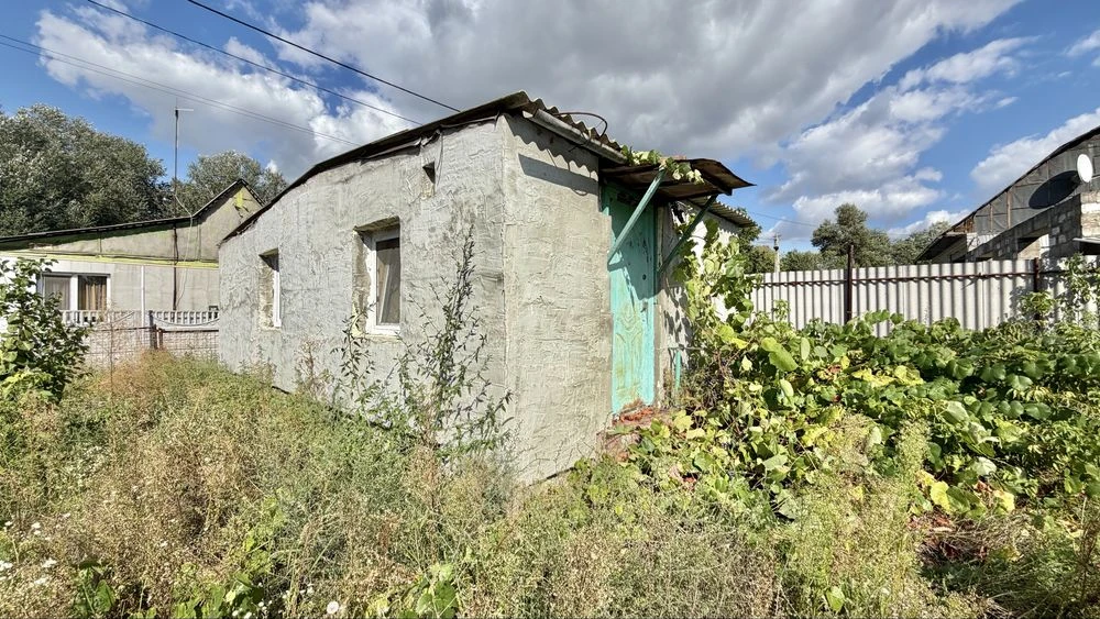 Продам участок с домом 25м/2 в Приднепровске
