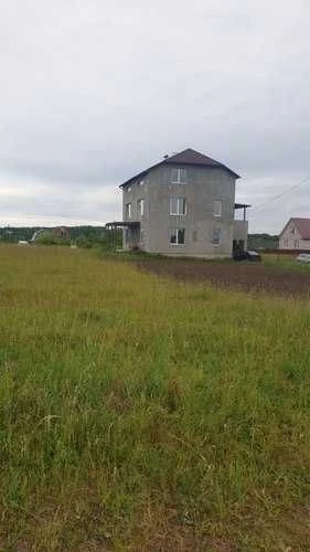 Будинок для сім'ї що любить простір Н