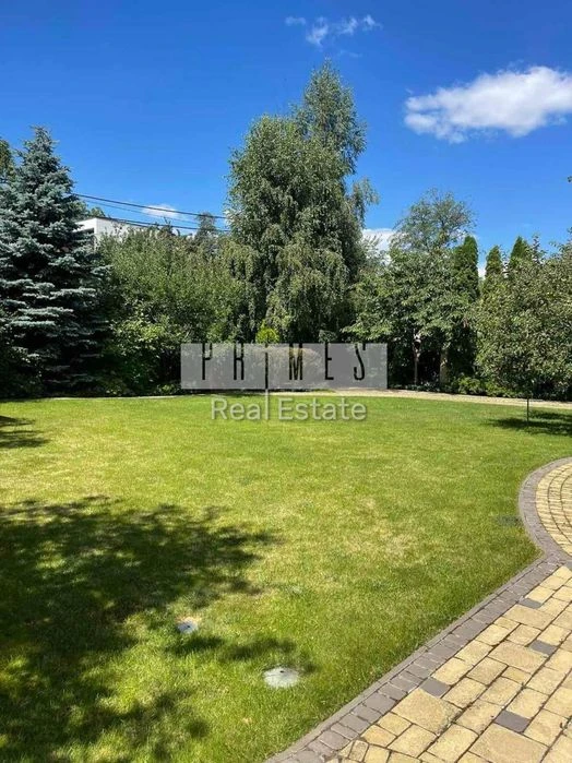 Продаж будинку 513 кв м 12 соток 3 поверховий укриття Голосі