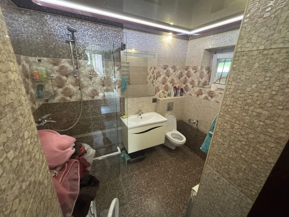 Продається затишний будинок