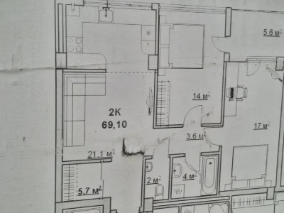 продам 2к.квартирк +велика кухня-студія цент міста