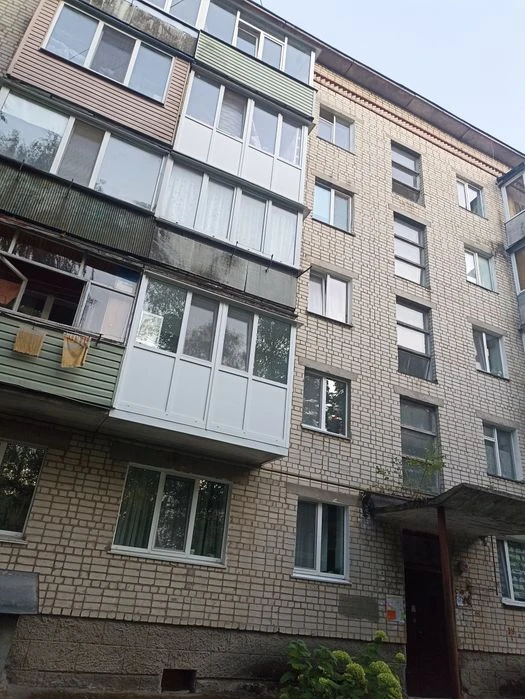 З- кімнатна квартира у цегляному будинку з ремонтом