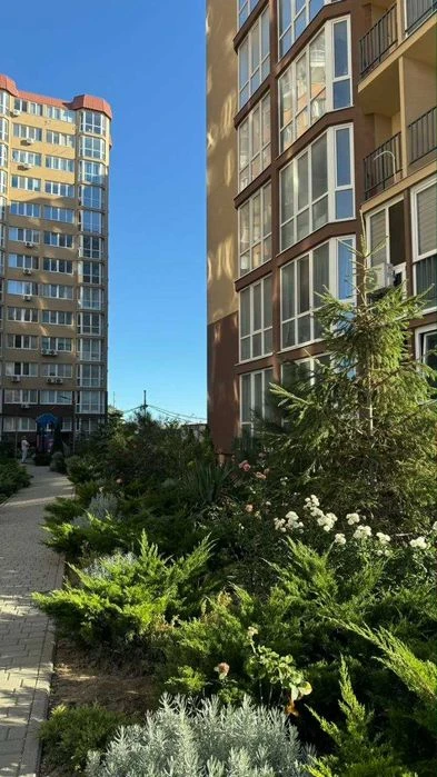 Продам 2 комнатную квартиру 70 метров на поселке Котовского