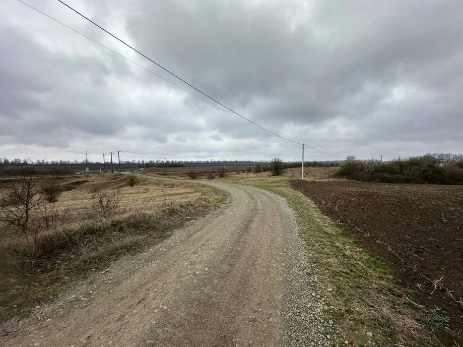 Продаж 2 га земельноі ділянки