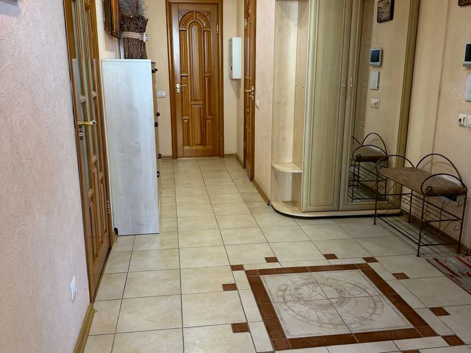 Квартира. Київ, Урлівська вул.