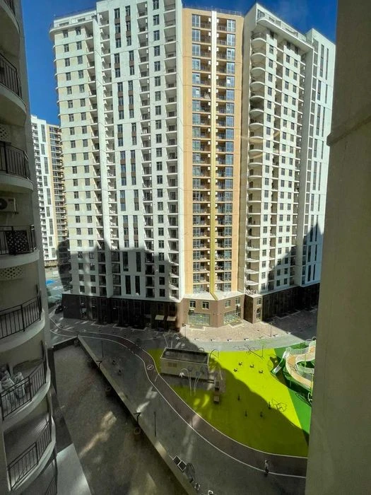 Продаж 1-кімнатноі квартири на вул.Краснова в Кадор Сіті|Кад