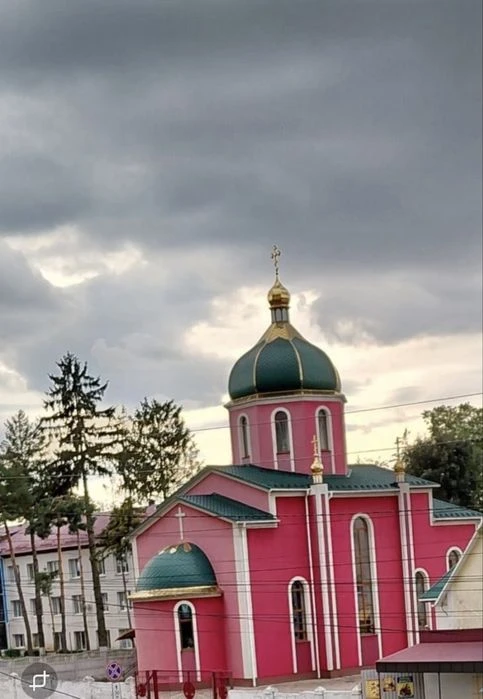 Велика 1 кімнатна, на 2 поверсі