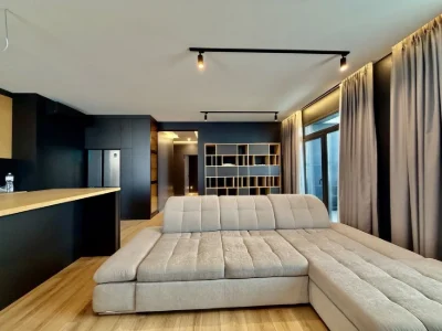 Продажа трехкомнатной  квартииры ЖК-4 Сезона. Проспект Леси