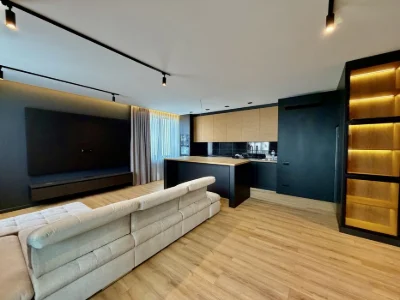 Продажа трехкомнатной  квартииры ЖК-4 Сезона. Проспект Леси