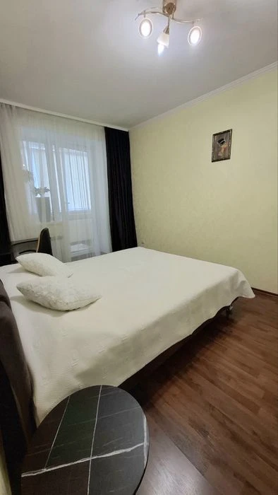 Продам 2-к кв чешка 50 м2 с ремонтом в кирпиче по ул Семафор