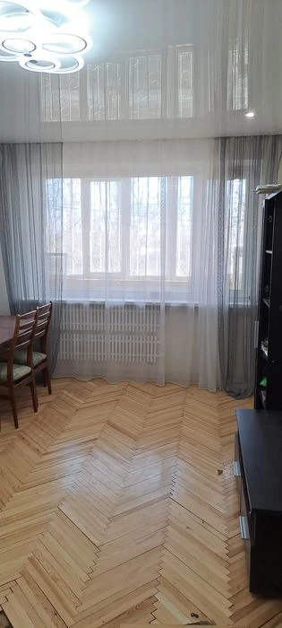 For sale 3-room apartment in Saltovka, Sobornosti Ukrainy Street 279