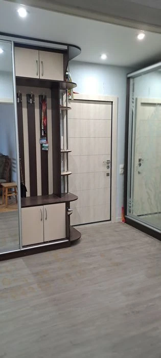For sale 3-room apartment in Saltovka, Sobornosti Ukrainy Street 279