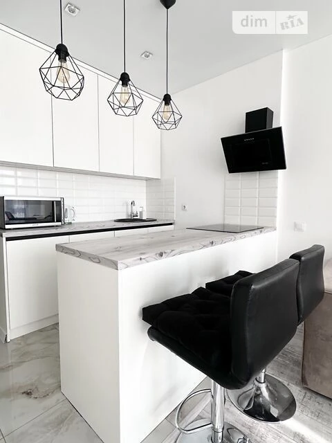 For sale 1-room apartment 32 sq. m on Kakhovska Street 62A • ID 34646