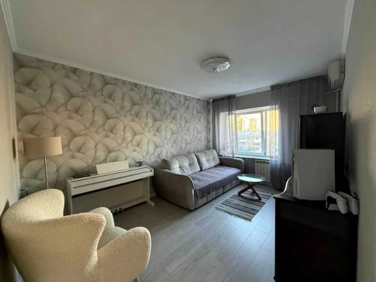 Продаж 2 кім квартири, Антоновича 125 А, М. Палац Україна.