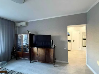 Продаж 2 кім квартири, Антоновича 125 А, М. Палац Україна.