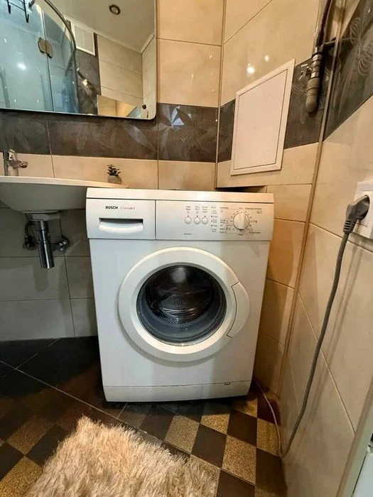 Продаж 2 кім квартири, Антоновича 125 А, М. Палац Україна.