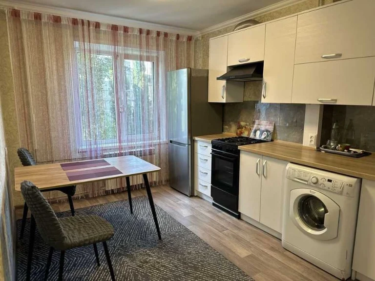 Продам  Затишну 1к. квартиру ЖМ Перемога-3, Правий берег (Ва