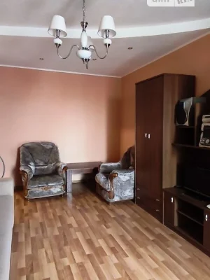 Довготривала оренда 2к квартири на вул. Озерна (Оболонь) 14