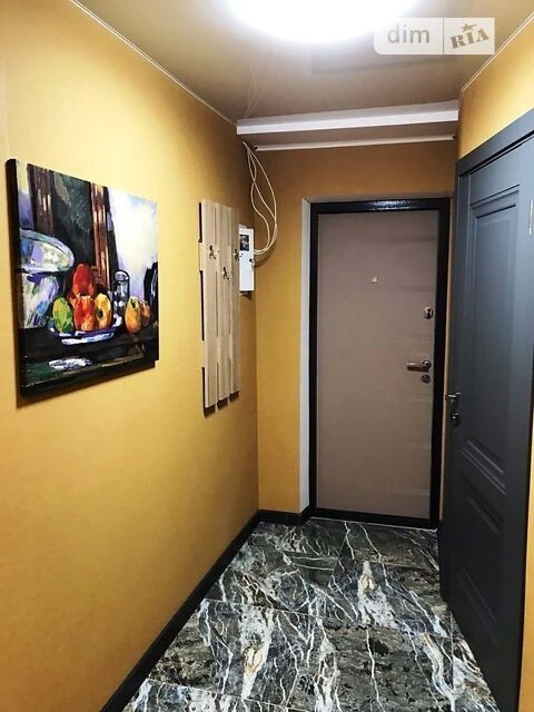 Довготривала оренда 2к квартири на вул. Івана Їжакевича 5/9