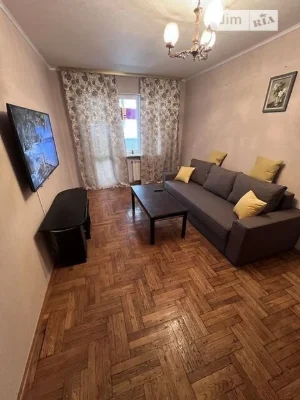 Довготривала оренда 3к квартири на вул. Печенізька 34 • ID 3