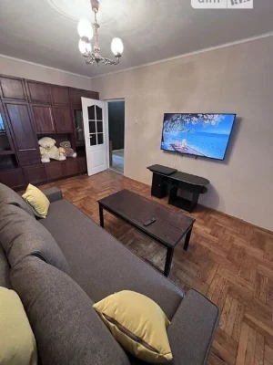 Довготривала оренда 3к квартири на вул. Печенізька 34 • ID 3