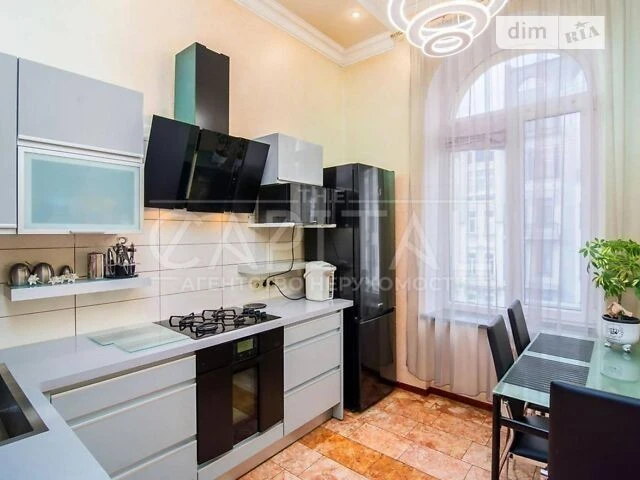For sale 2-room apartment 68 sq. m. on Saksaganskoho St. 43 • ID 3