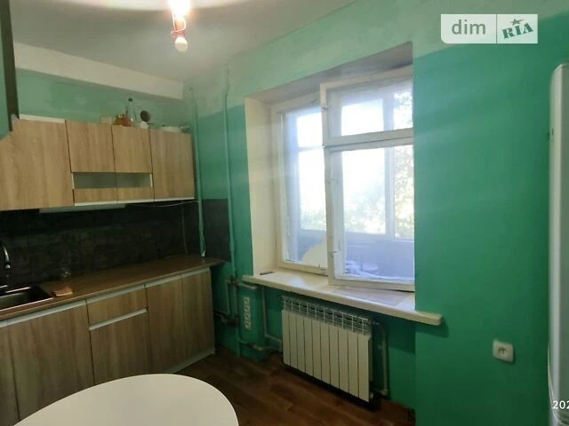 Довготривала оренда 2к квартири на вул. Дмитрівська 96-98 •