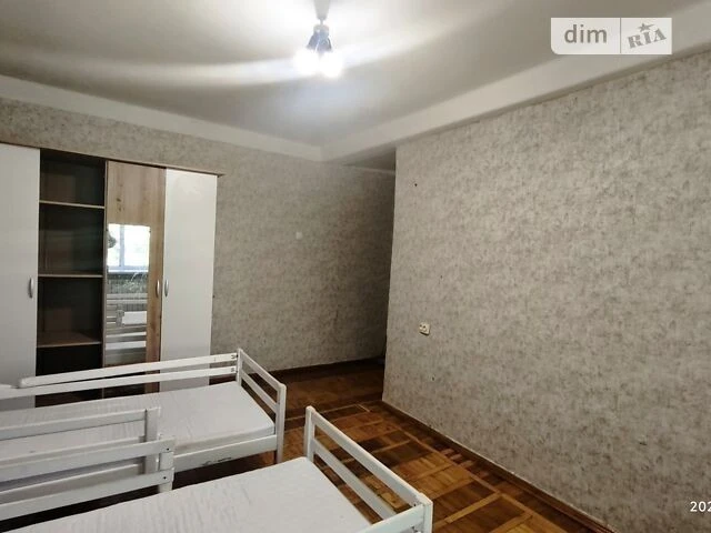 Довготривала оренда 2к квартири на вул. Дмитрівська 96-98 •