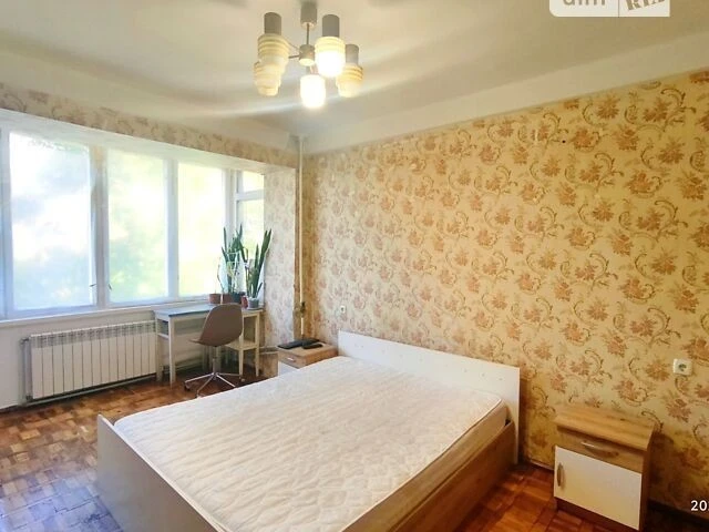 Довготривала оренда 2к квартири на вул. Дмитрівська 96-98 •