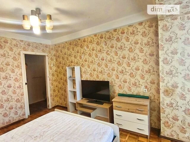 Довготривала оренда 2к квартири на вул. Дмитрівська 96-98 •