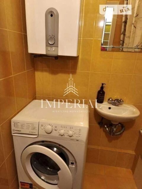 Довготривала оренда 2к квартири на вул. Академика Філатова 3